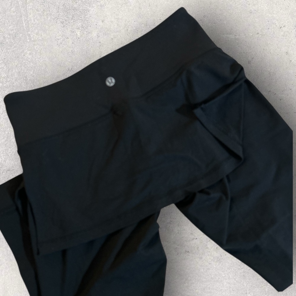 Lululemon A Go Go Crop
Black size 6 - Picture 3 of 12